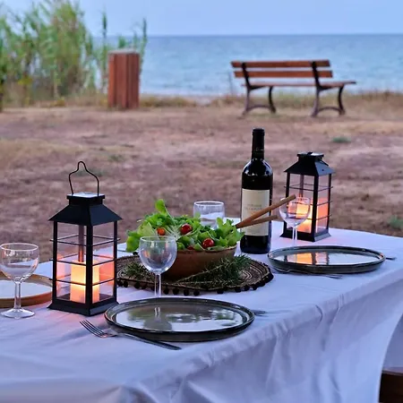 Maison De 3 A A 100 M De La Plage Avec Terrasse Et Wifi Holiday home