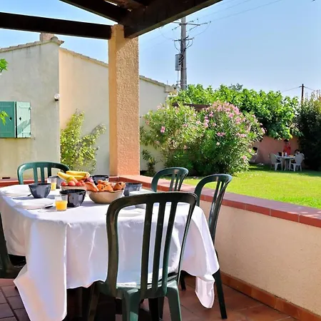 Maison De 3 A A 100 M De La Plage Avec Terrasse Et Wifi Holiday home *